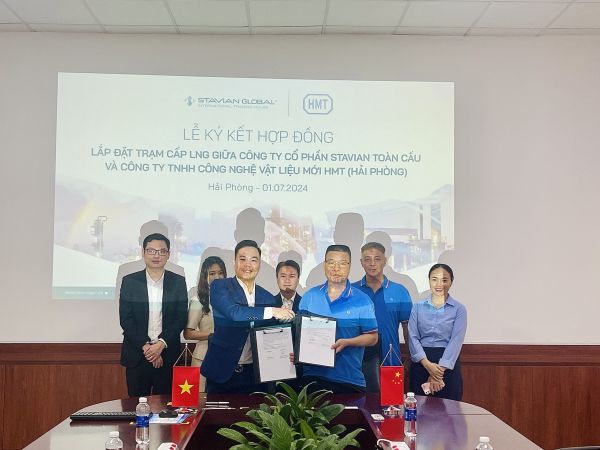 The Signing Ceremony of the LNG station installation contract between Stavian Global Joint Stock Company & HMT (Hai Phong) New Technical Materials Co.,Ltd