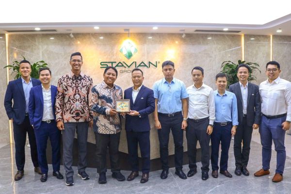 PT. Pertamina Petrochemical Trading visited and exchanged cooperation at Stavian Group