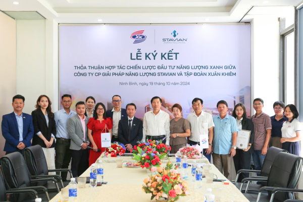 Signing ceremony of the Strategic Cooperation Agreement on green energy investment between Stavian Energy Solutions Joint Stock Company and Xuan Khiem Group