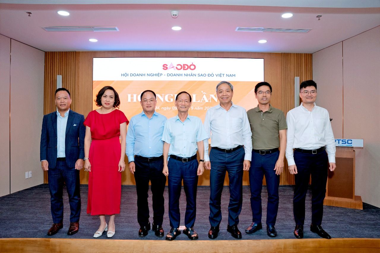 Mr. Tony Dinh – Chairman of Stavian Group has officially become Vice President
of the Vietnam Red Star Entrepreneurs Association