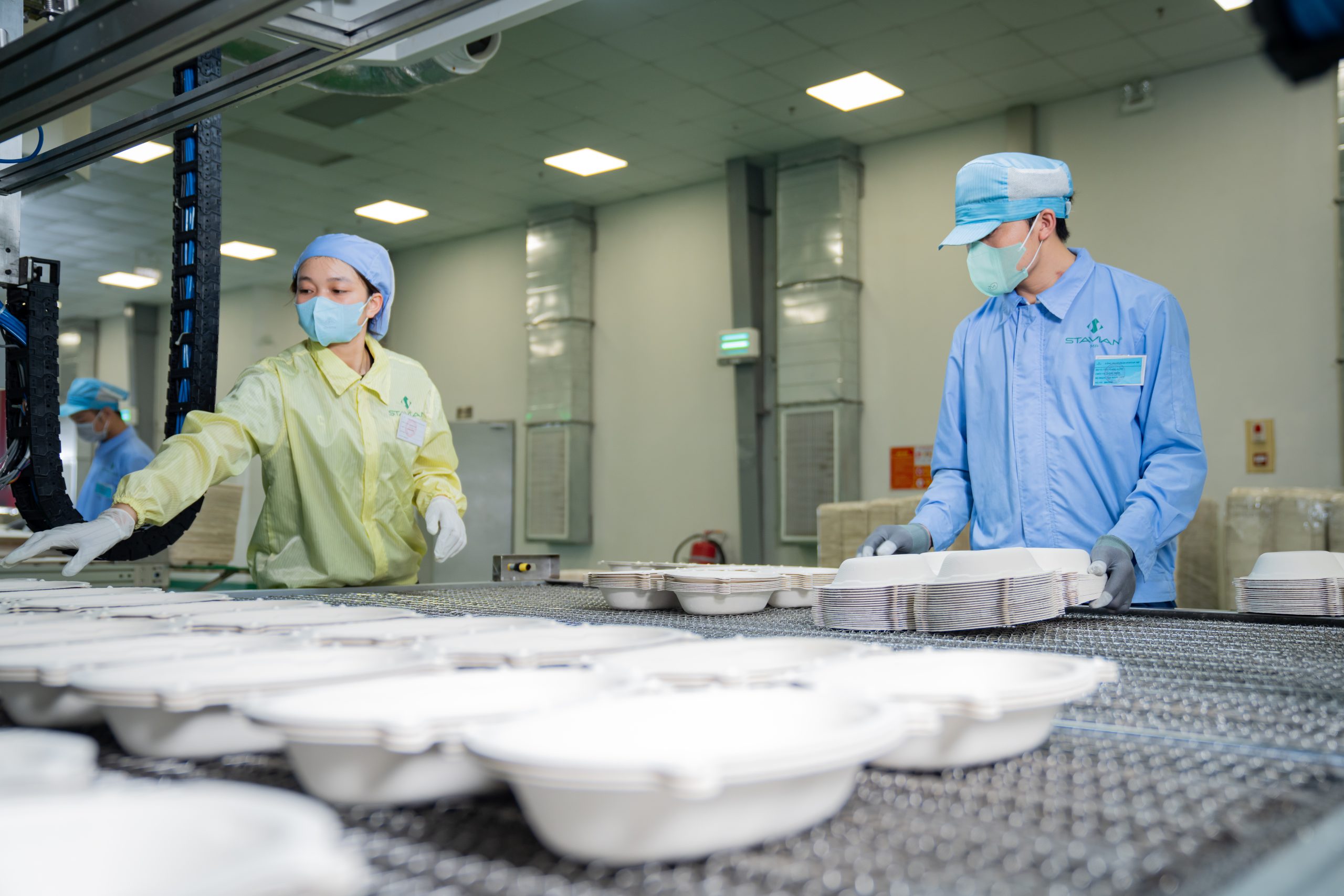 Stavian MP Factory Foodware from molded pulp