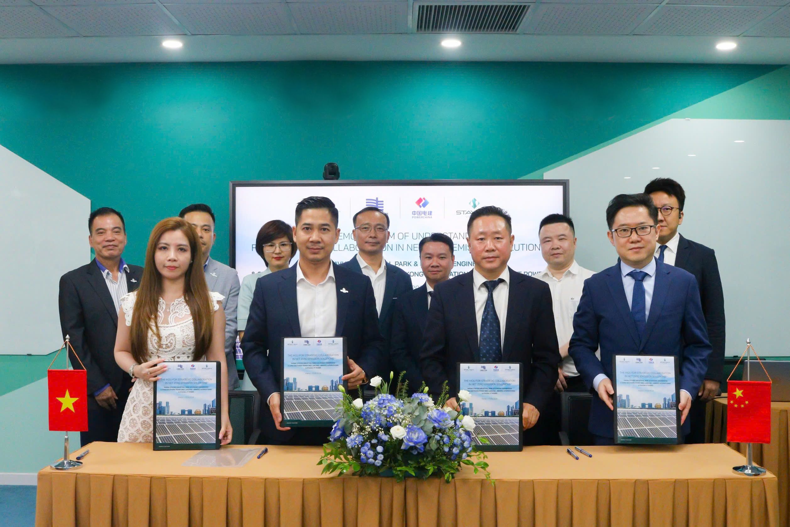 The MOU for Strategic Collaboration in Net Zero Emission Solutions among Stavian
Industrial Park & China Southern Power Grid Lancang – Mekong International &
Kunming Engineering & Stavian VT Power