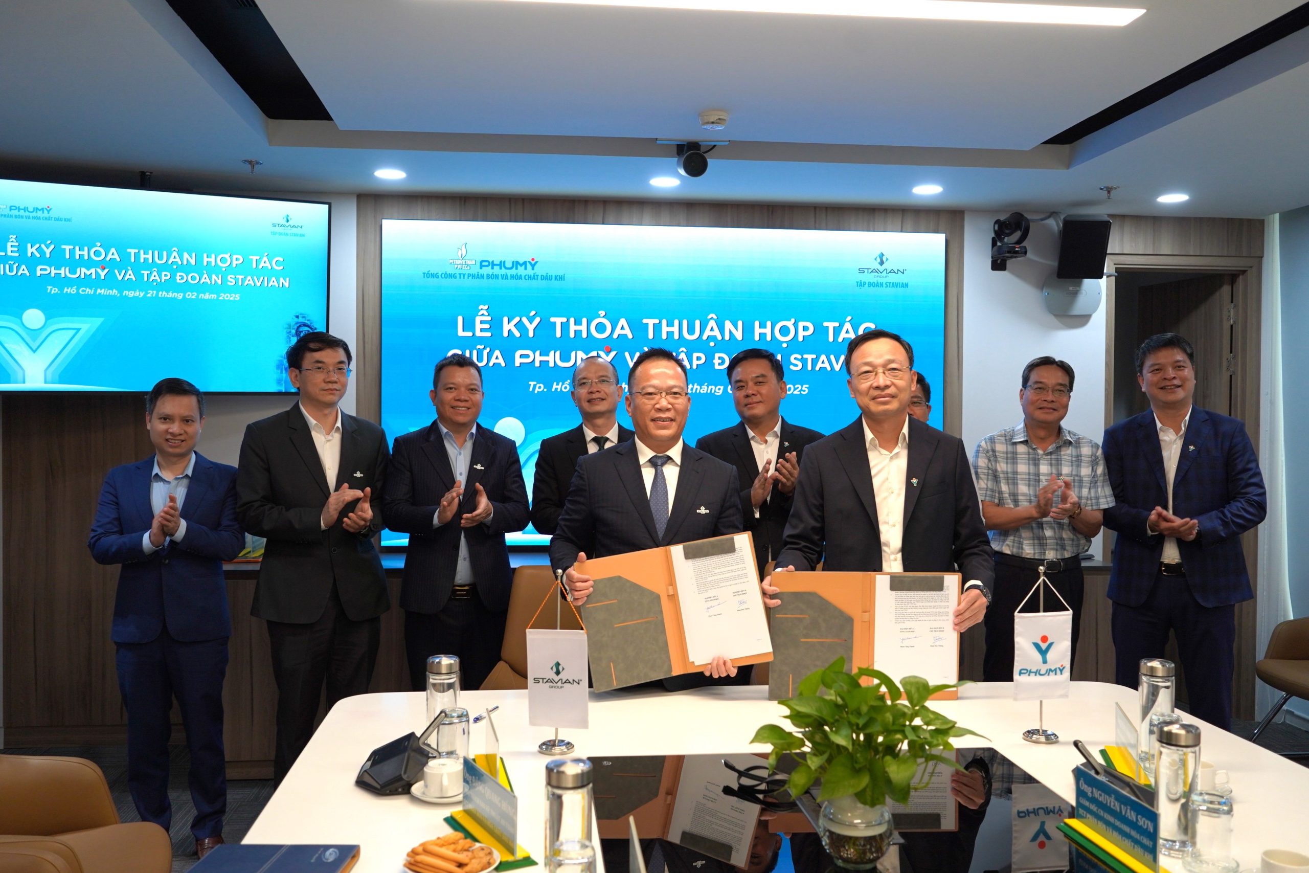 Cooperation Agreement between Phu My and Stavian Group in chemicals and plastic
resins