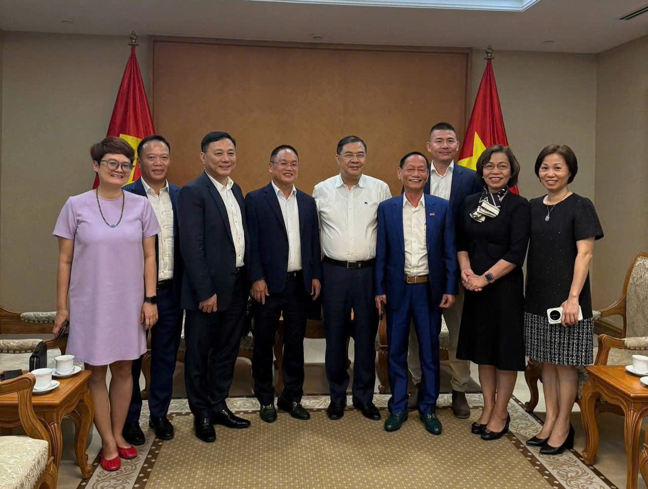 Chairman of Stavian Group attends meetings to congratulate newly appointed Deputy Prime Ministers